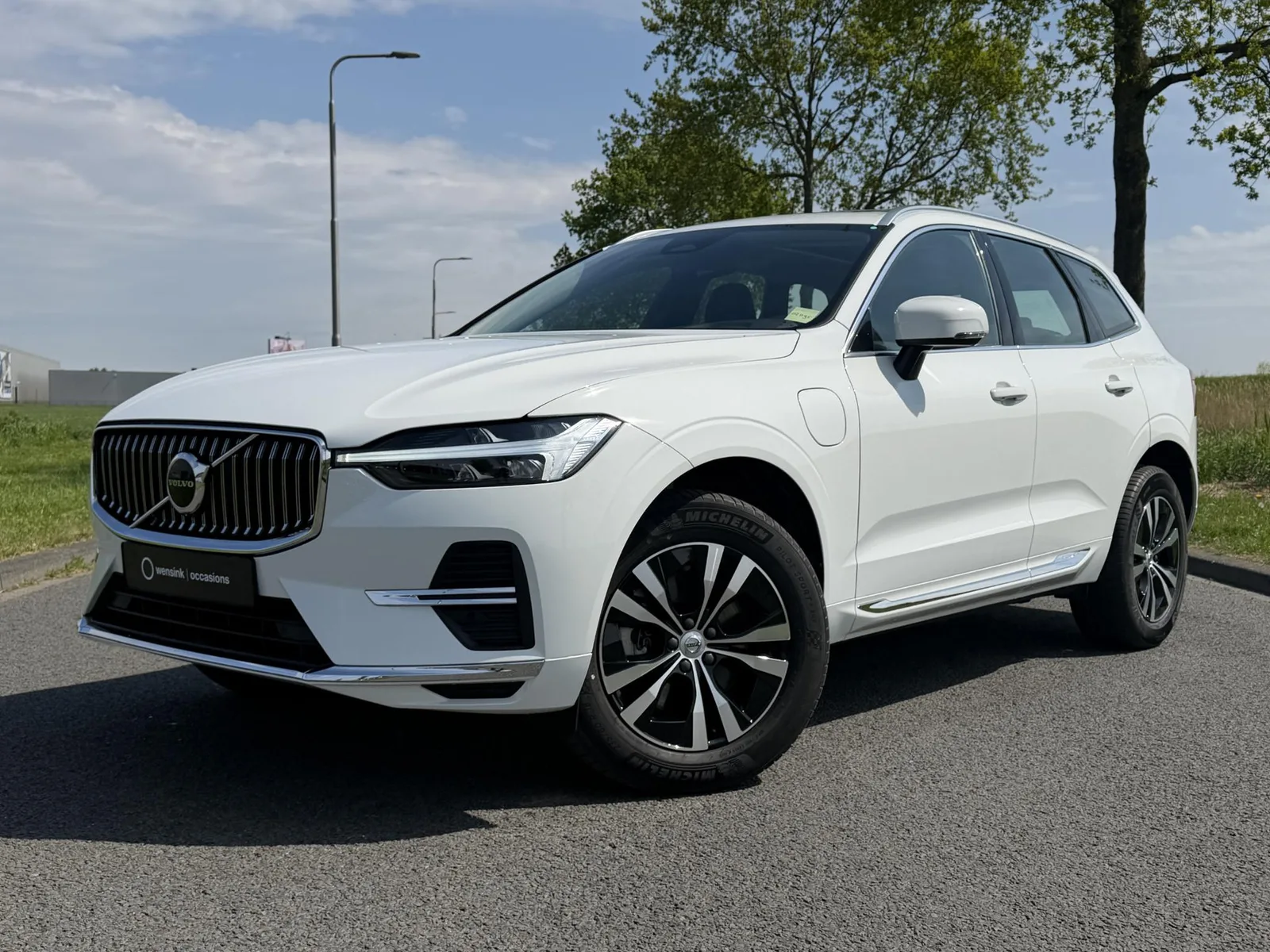 Volvo XC60 (2022) — foto 1