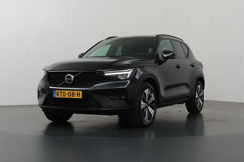 Volvo XC40 (2022)