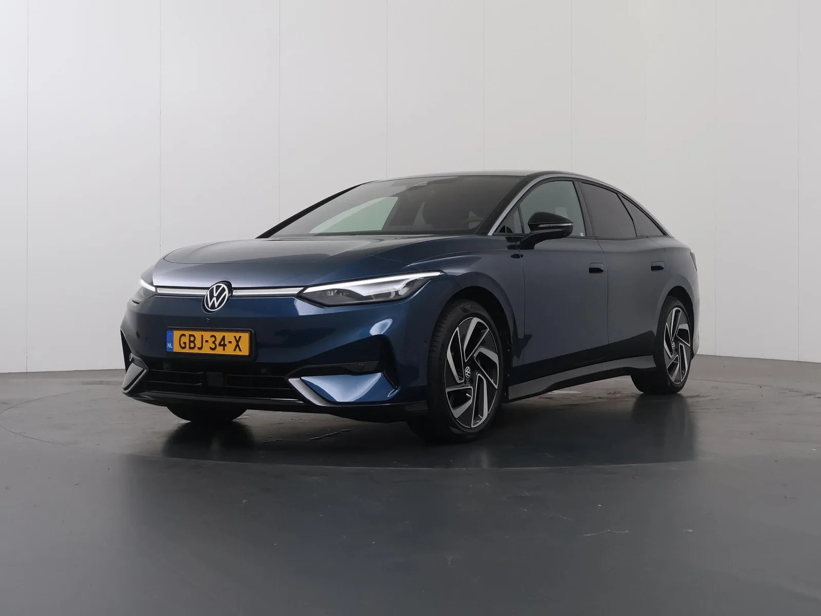 Volkswagen ID.7 (2024) — foto 1