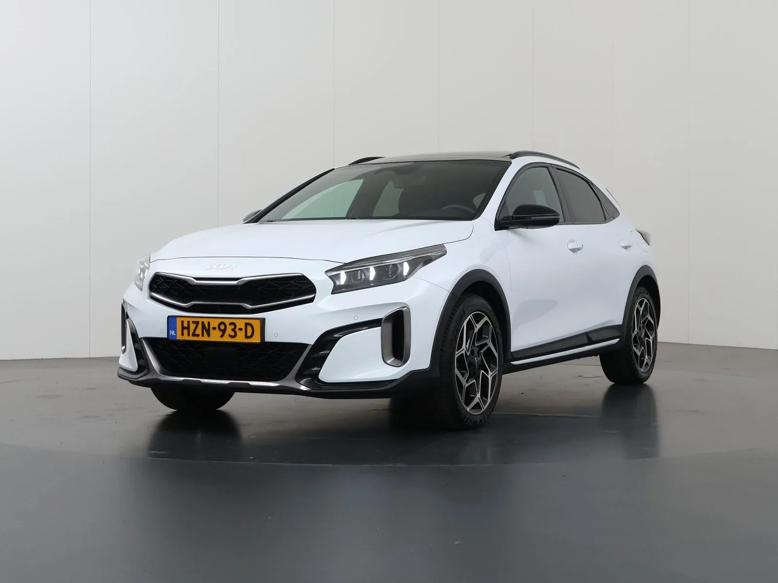 Kia XCeed (2025) — foto 1