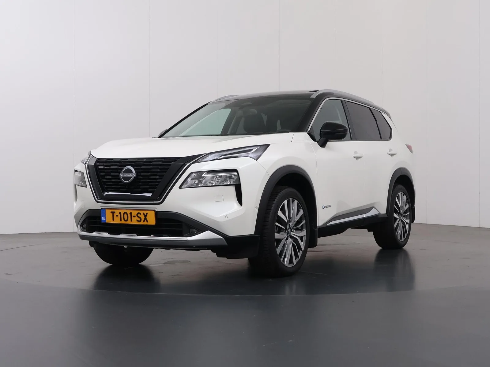 Nissan X-Trail (2023) — foto 1