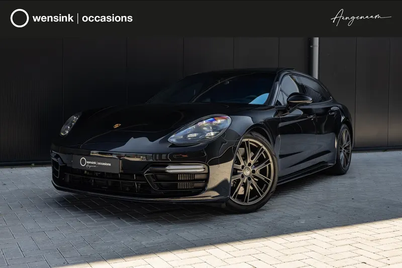 Porsche Panamera (2023)