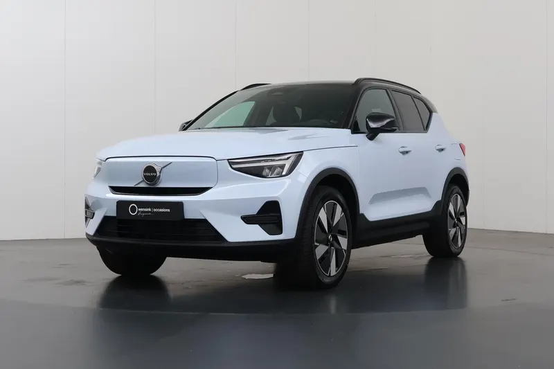 Volvo XC40 (2024)