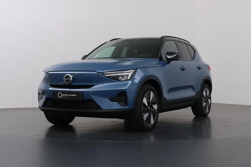 Volvo XC40 (2024)