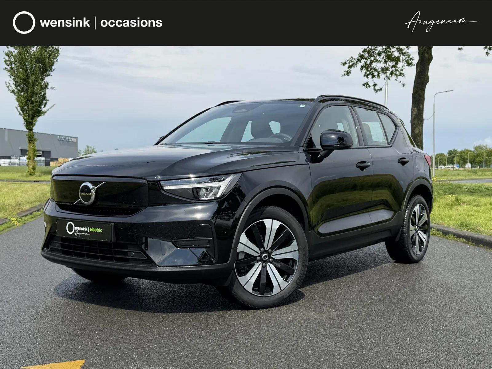 Volvo XC40 (2023) — foto 1
