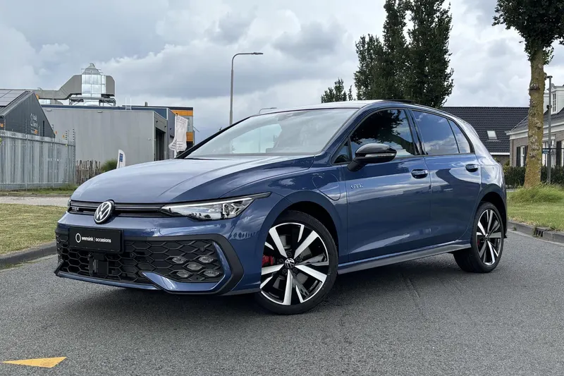 Volkswagen Golf (2025)