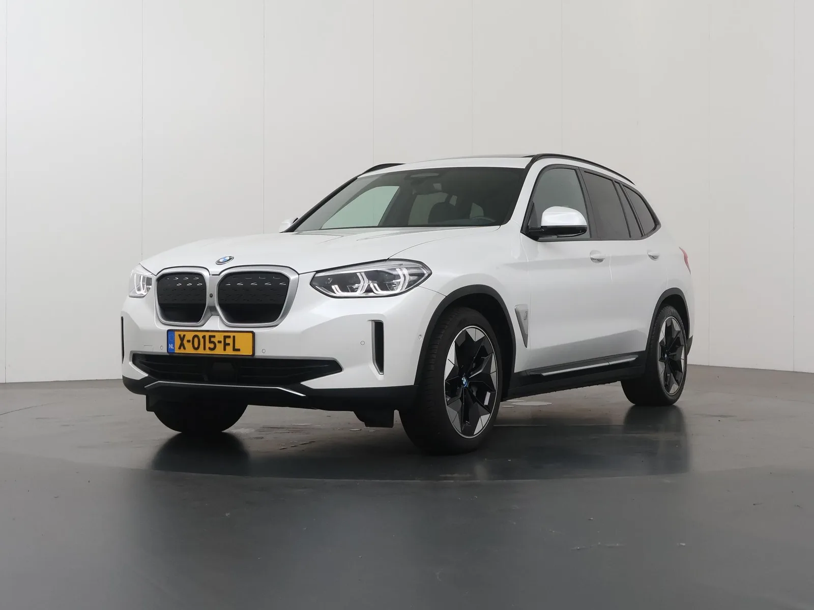 BMW iX3 (2022) — foto 1