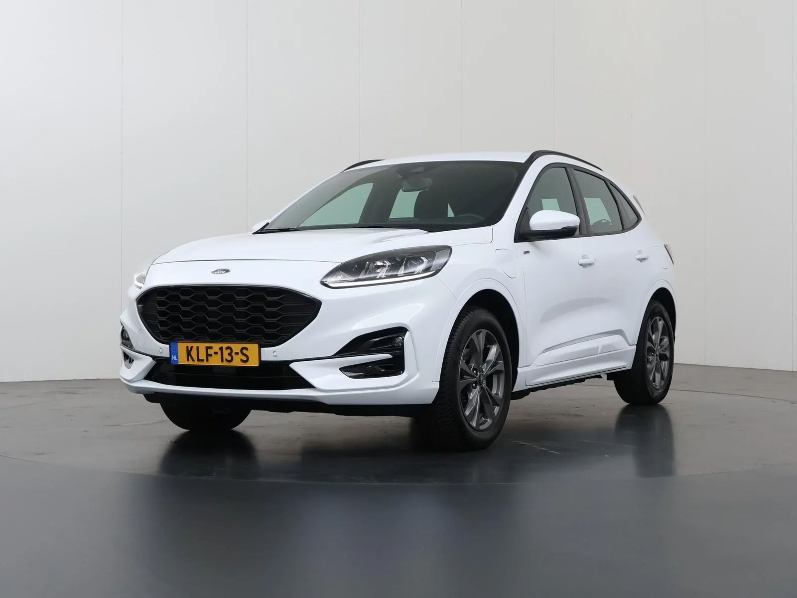 Ford Kuga (2022) — foto 1