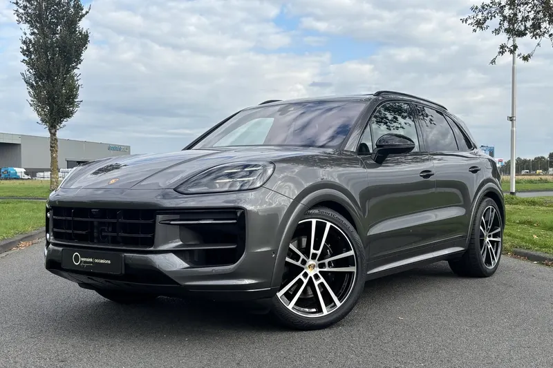 Porsche Cayenne (2023)