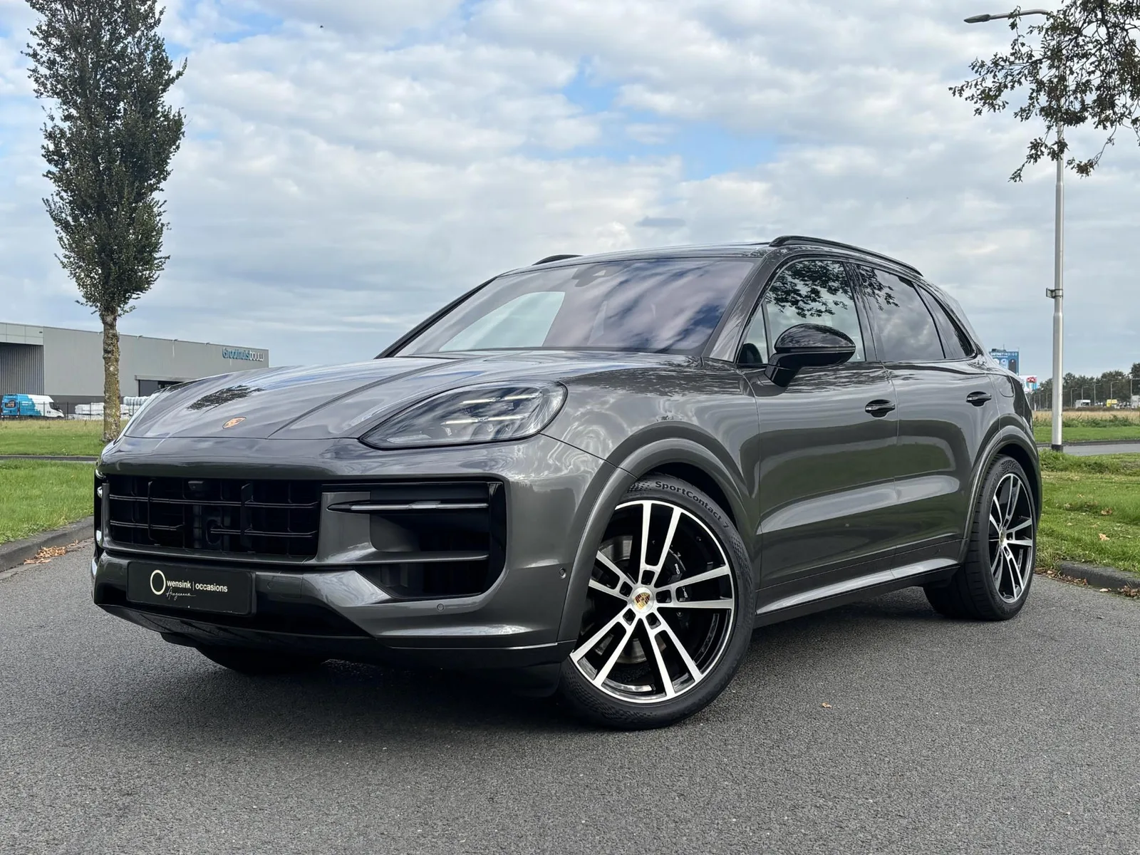 Porsche Cayenne (2023) — foto 1