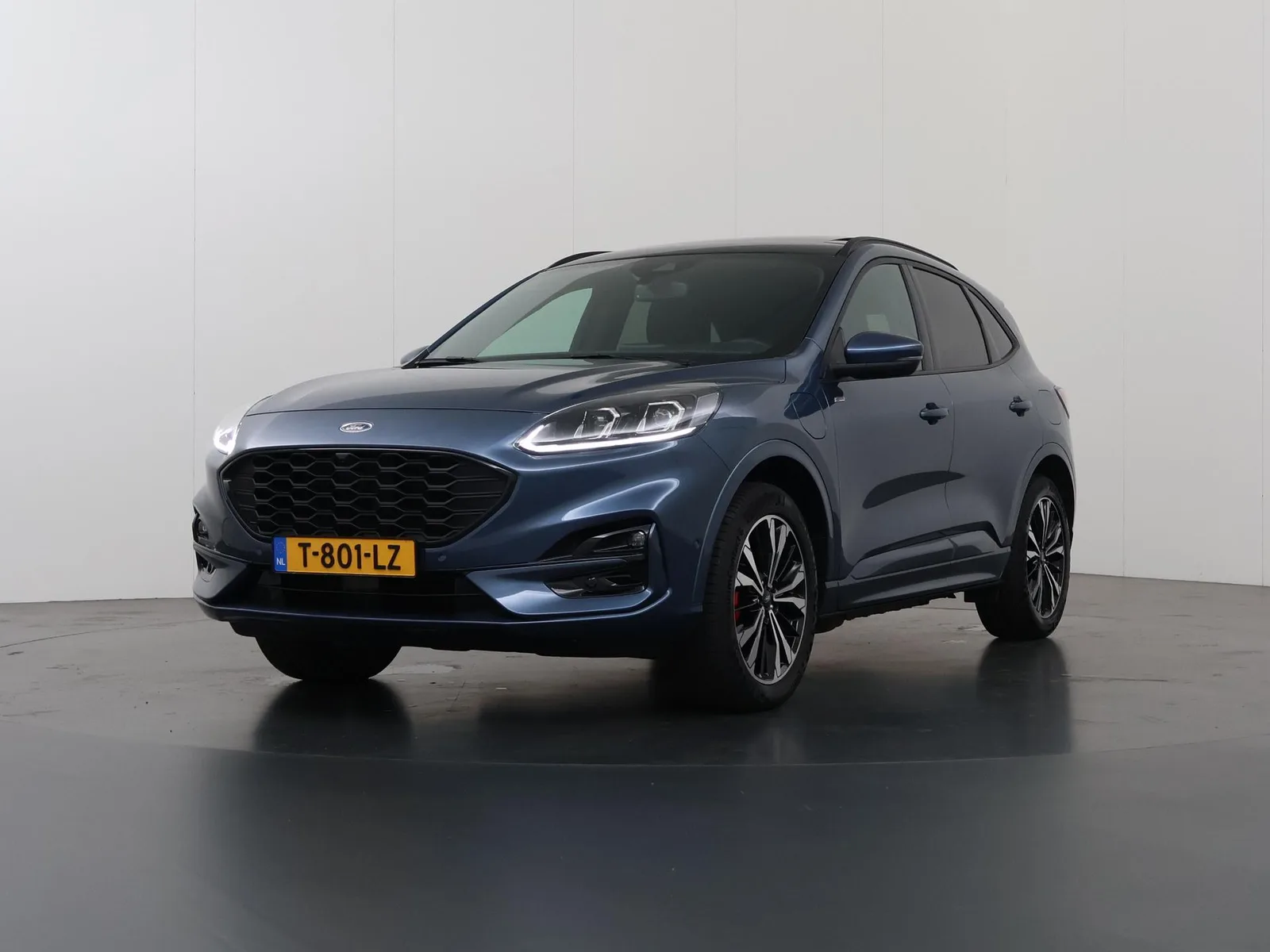 Ford Kuga (2023) — foto 1