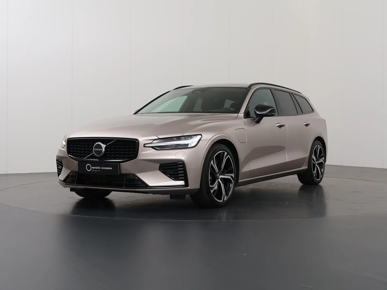 Volvo V60 (2024) — foto 1