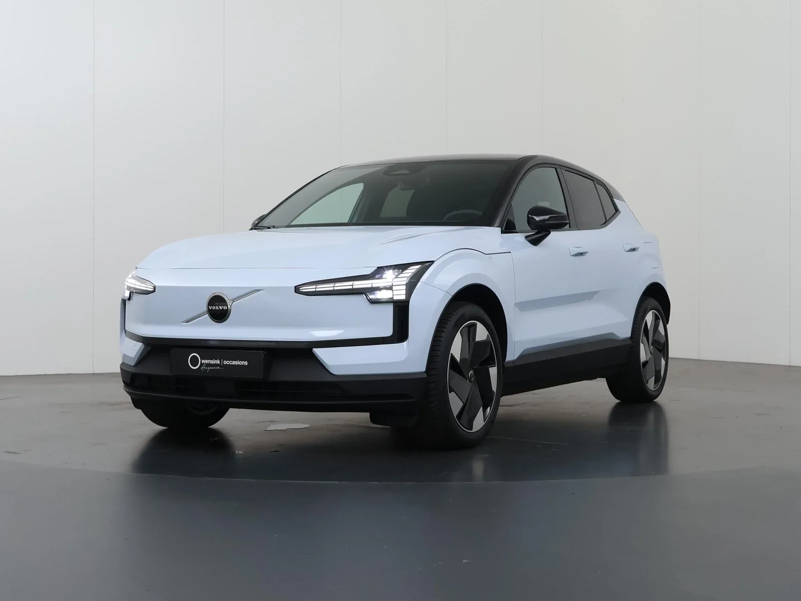 Volvo EX30 (2024) — foto 1