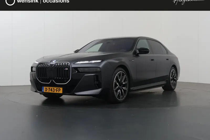 BMW i7 (2023)