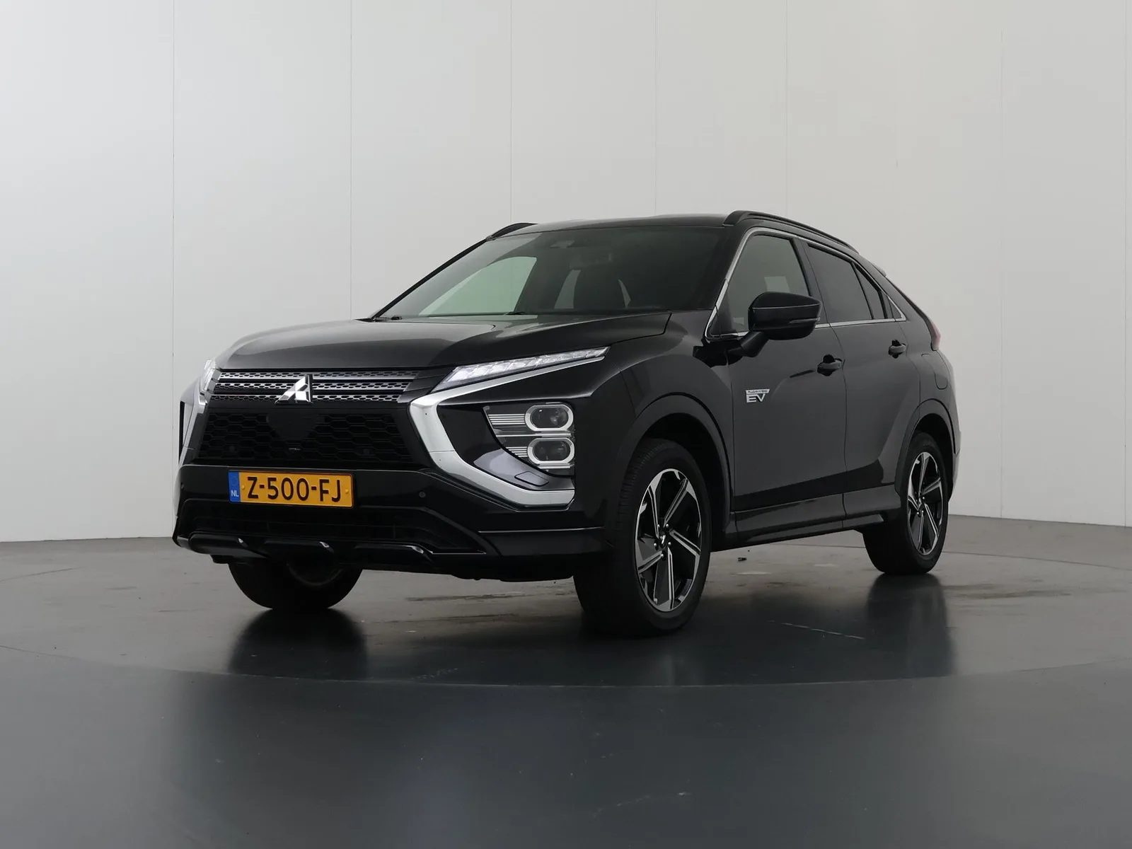Mitsubishi Eclipse Cross (2022) — foto 1