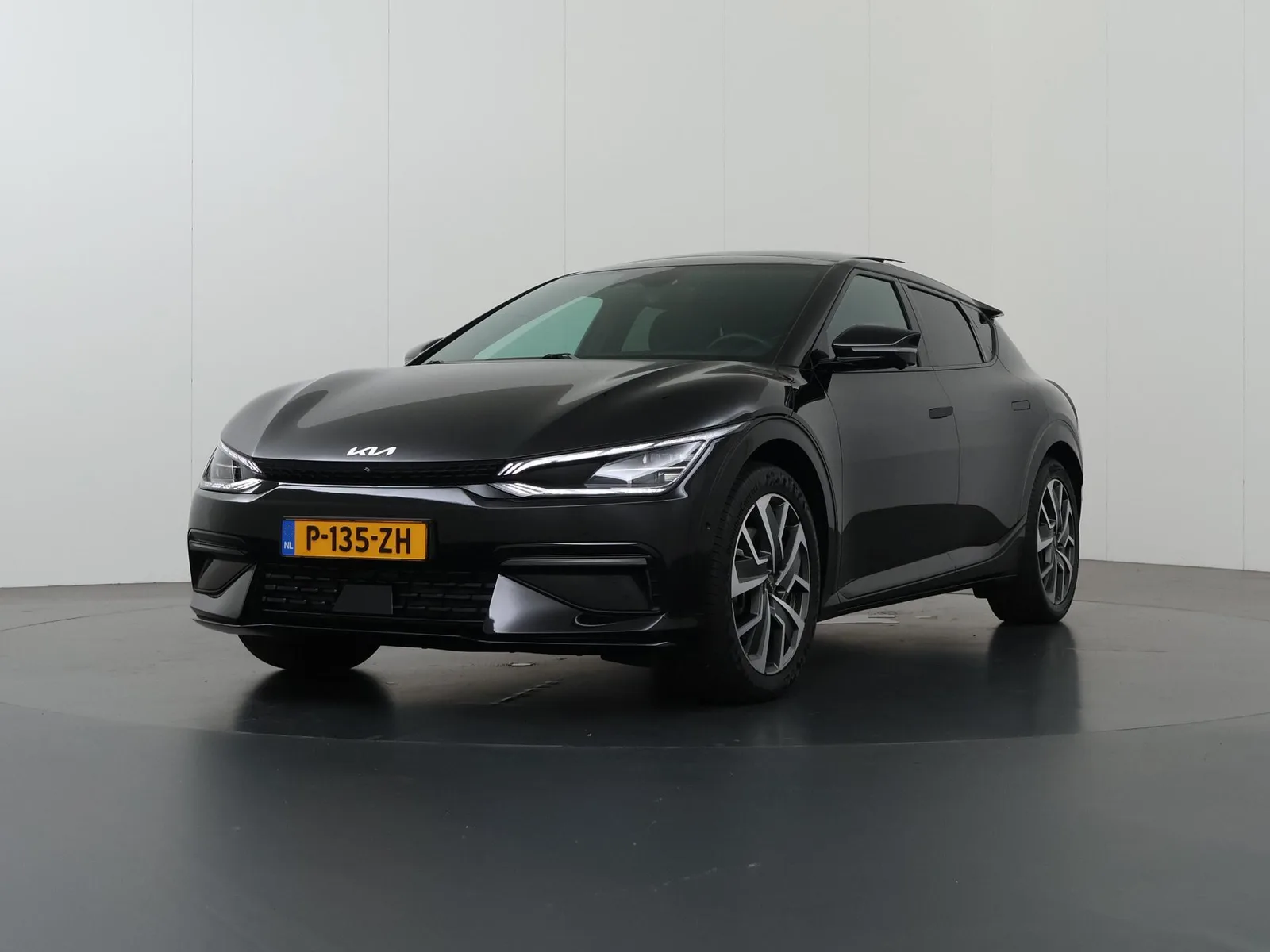 Kia EV6 (2022) — foto 1
