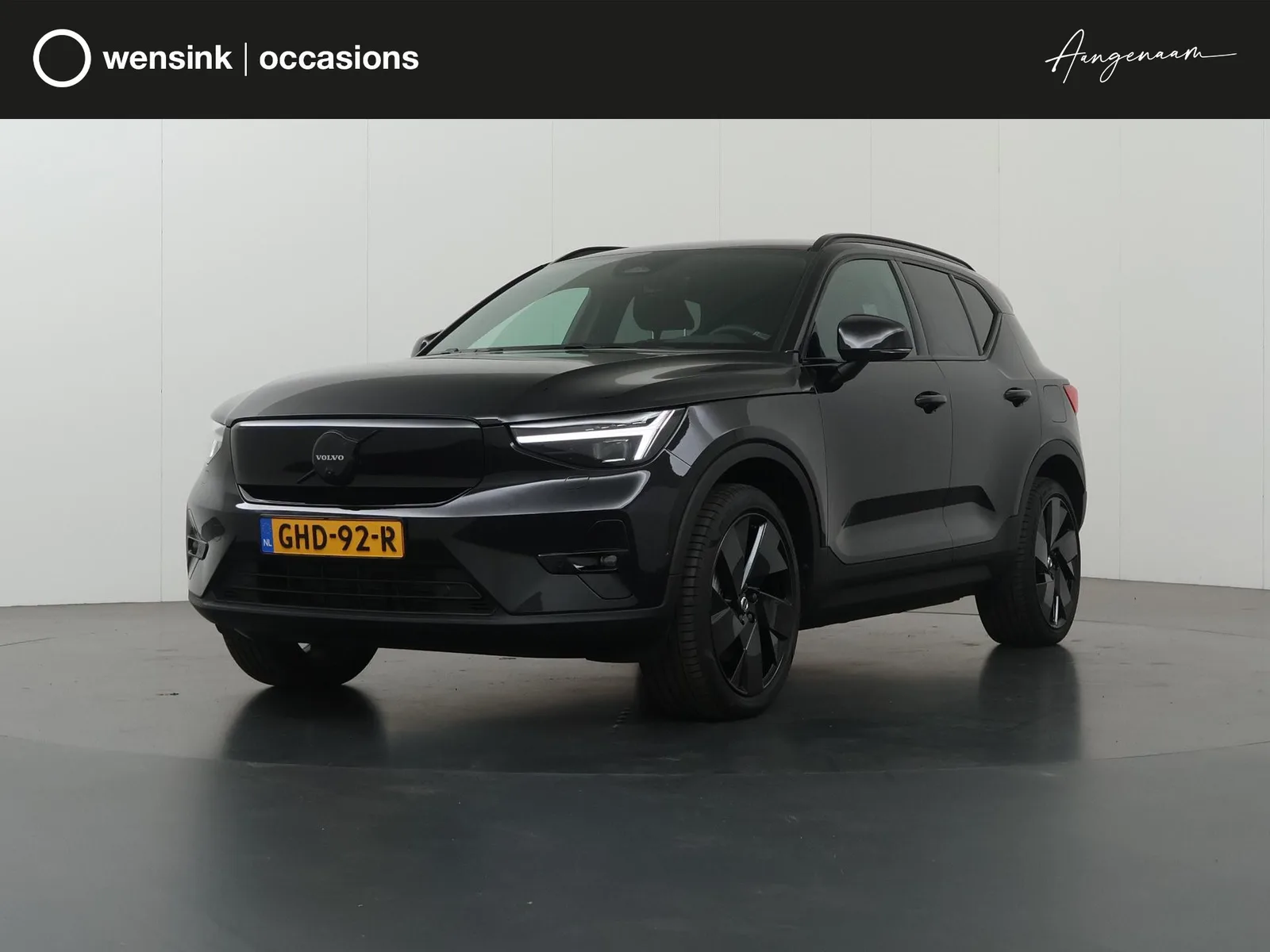 Volvo EX40 (2024) — foto 1