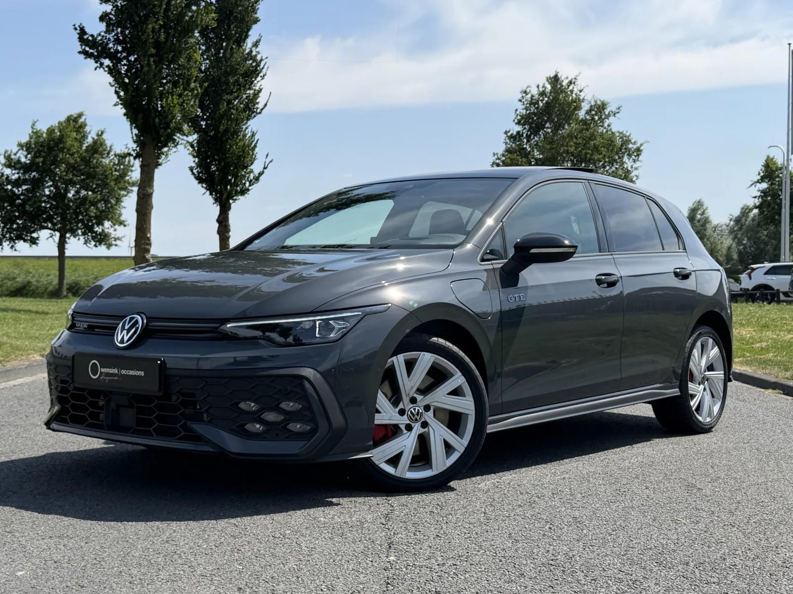 Volkswagen Golf (2025) — foto 1
