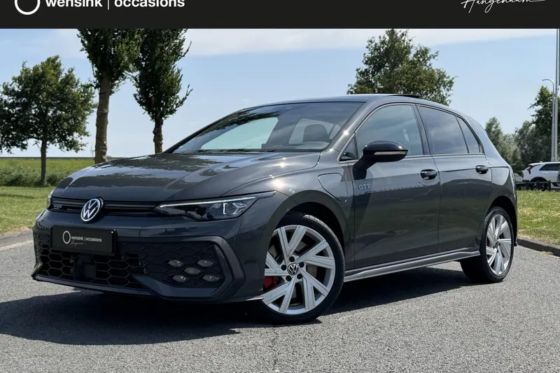 Volkswagen Golf (2025)