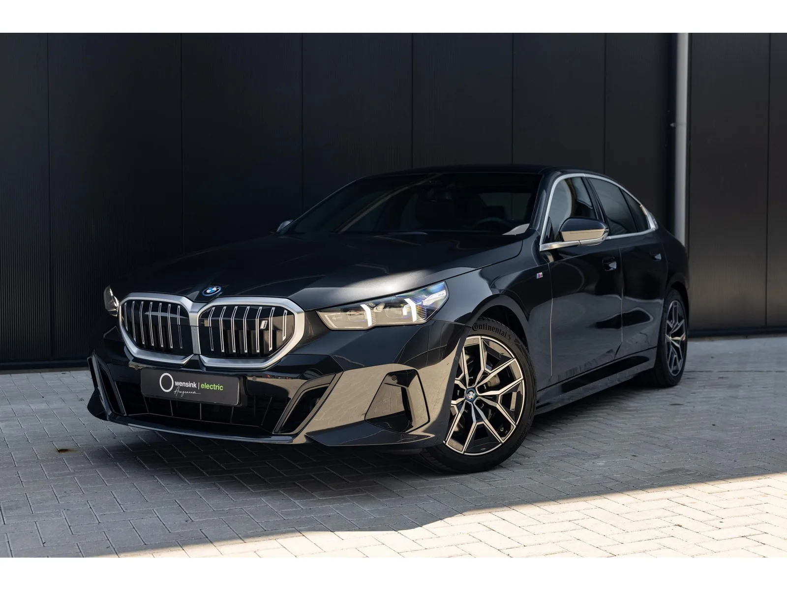 BMW i5 (2024) — foto 1