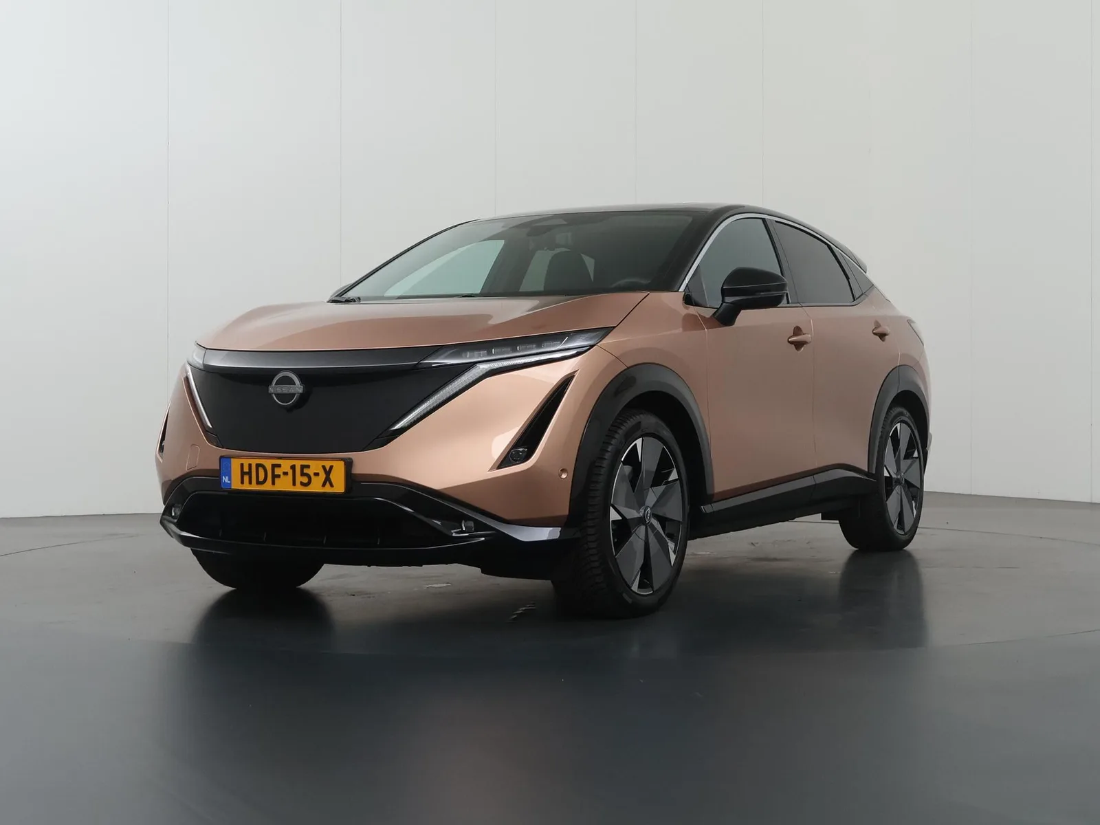 Nissan Ariya (2025) — foto 1