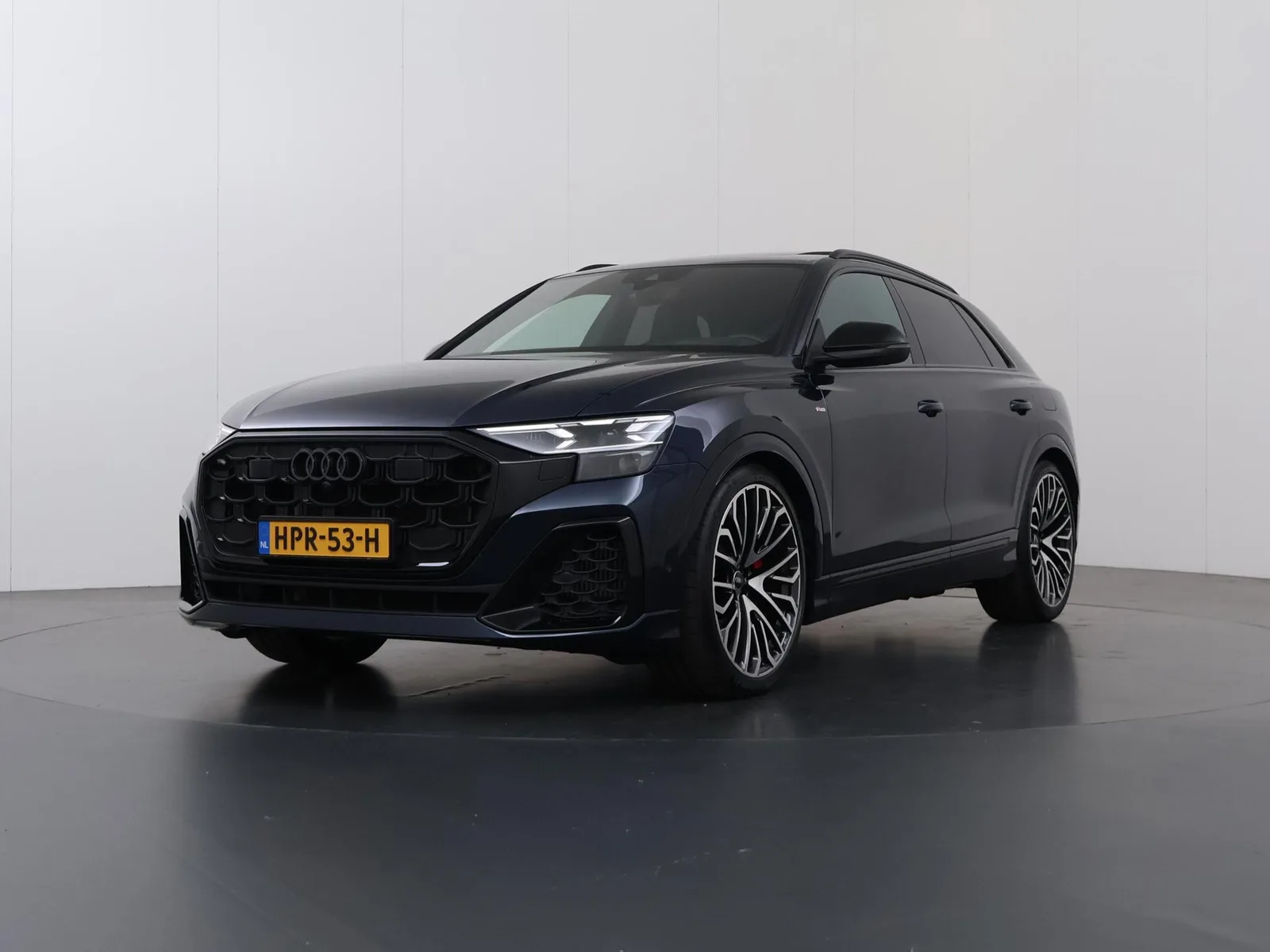 Audi Q8 (2025) — foto 1