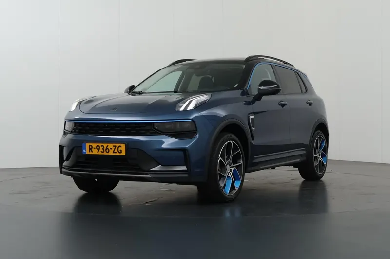 Lynk & Co 01 (2023)