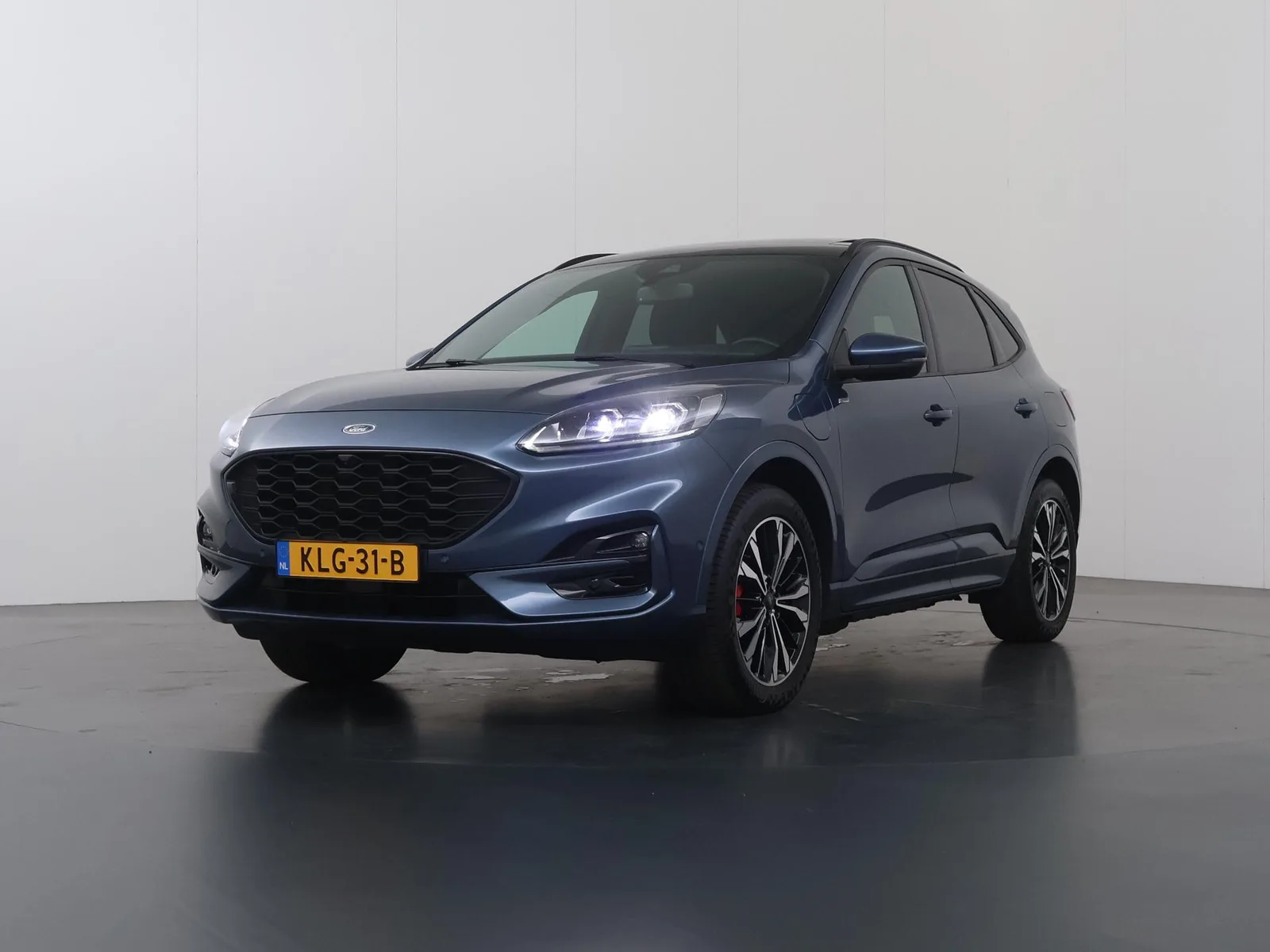 Ford Kuga (2022) — foto 1