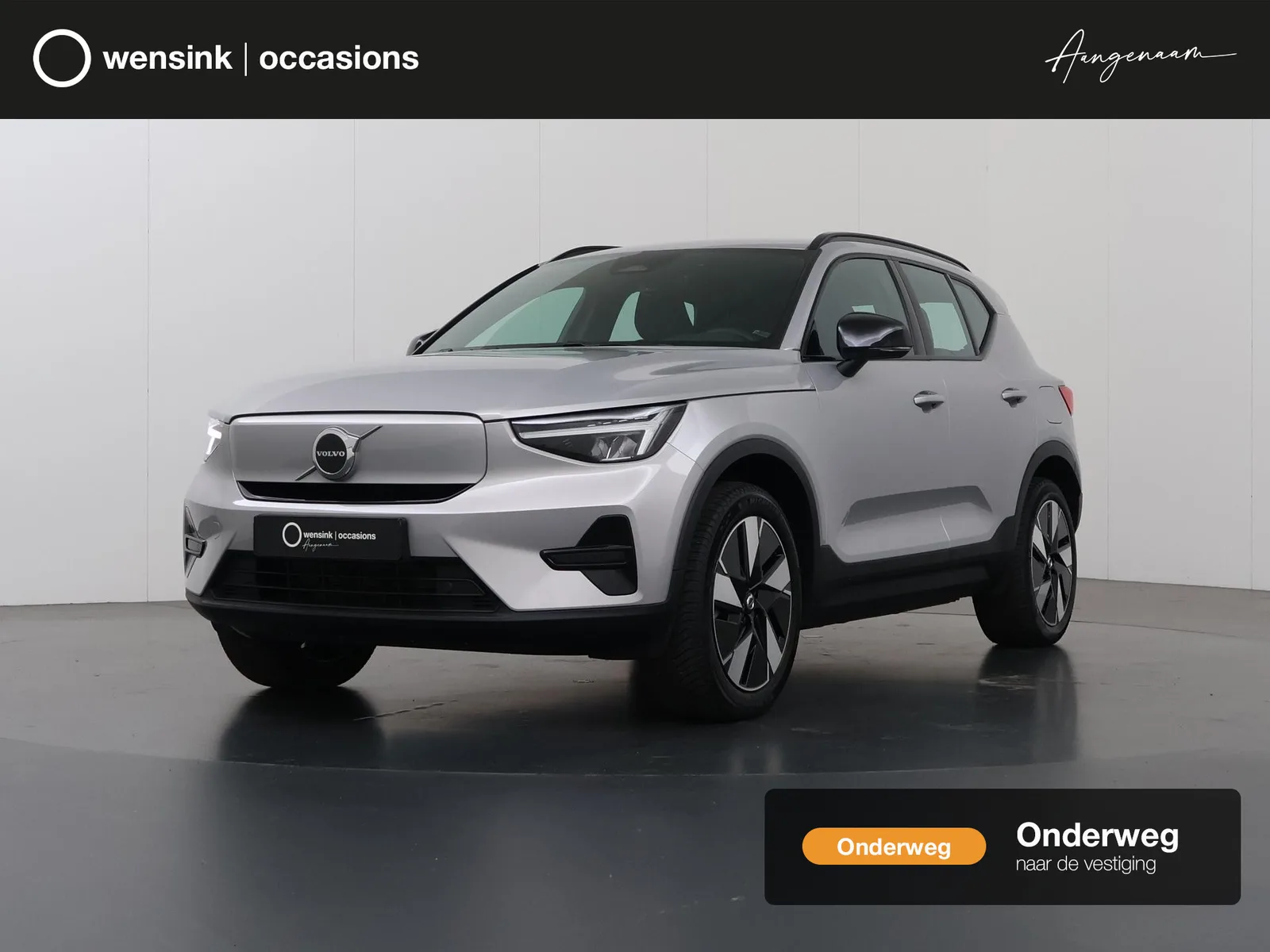 Volvo XC40 (2024) — foto 1