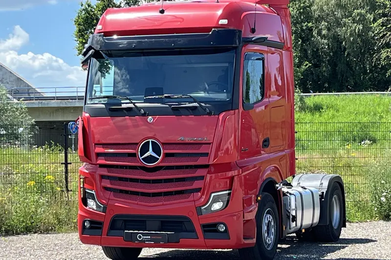 Mercedes-Benz Actros (2023)