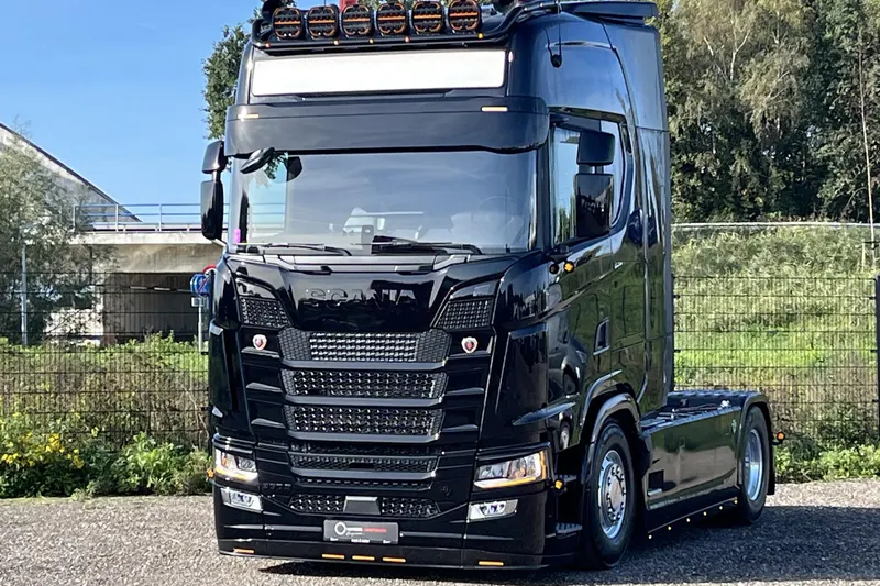 Scania S590 v8 4x2 Full Air Retarder Leather Full Spec (2025)
