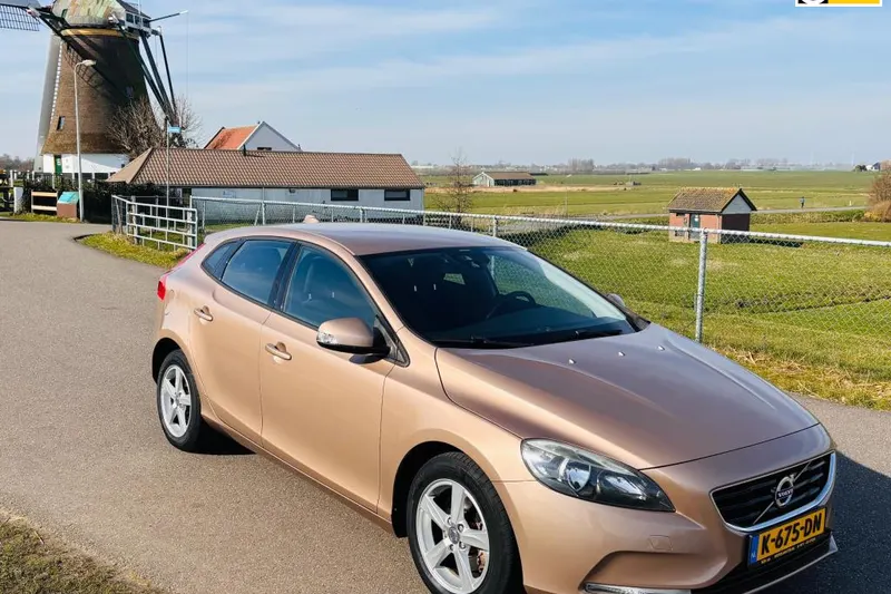 Volvo V40 (2013)
