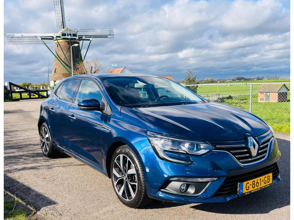 Renault Mégane (2019) — foto 1