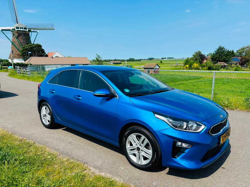 Kia Ceed (2018) — foto 1