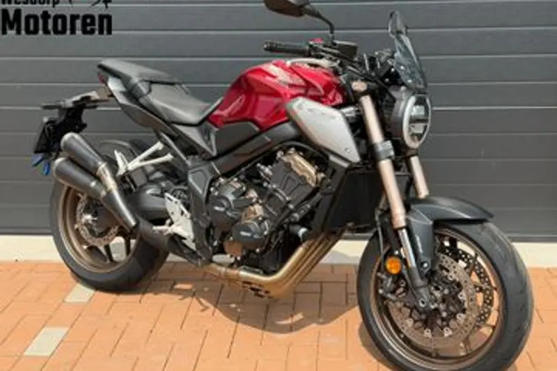 Honda CB650R (2022)