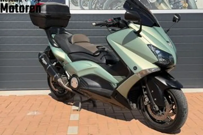 Yamaha T MAX (2012)