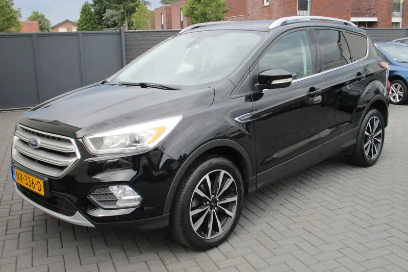 Ford Kuga (2017)