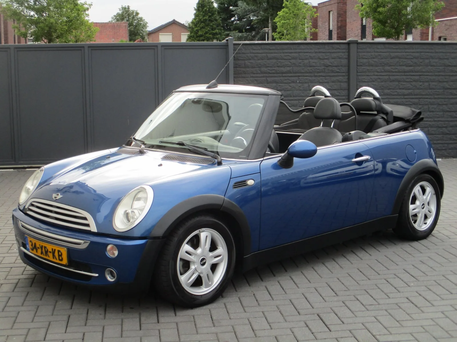 MINI Cabrio (2007) — foto 1