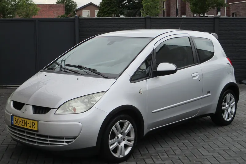 Mitsubishi Colt (2008)