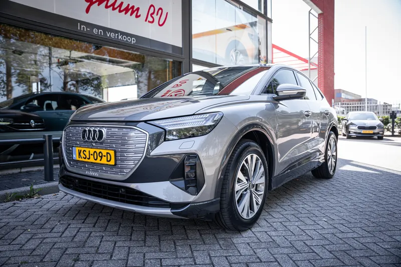 Audi Q4 e-tron (2023)