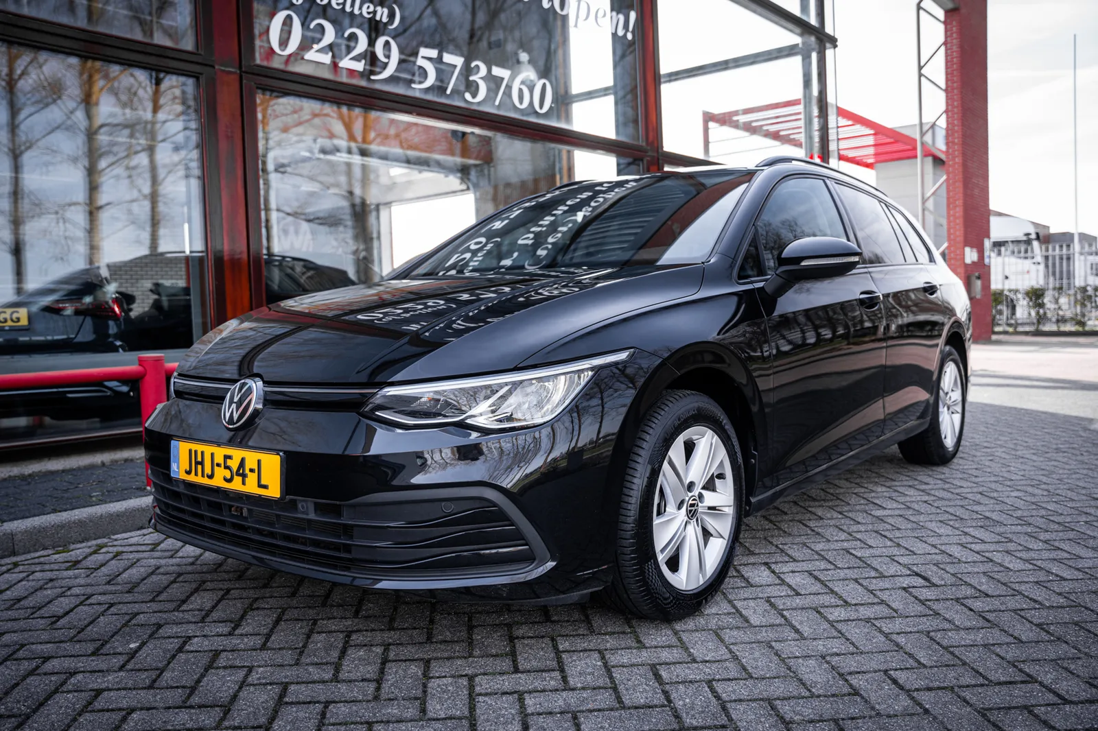 Volkswagen Golf (2022) — foto 1