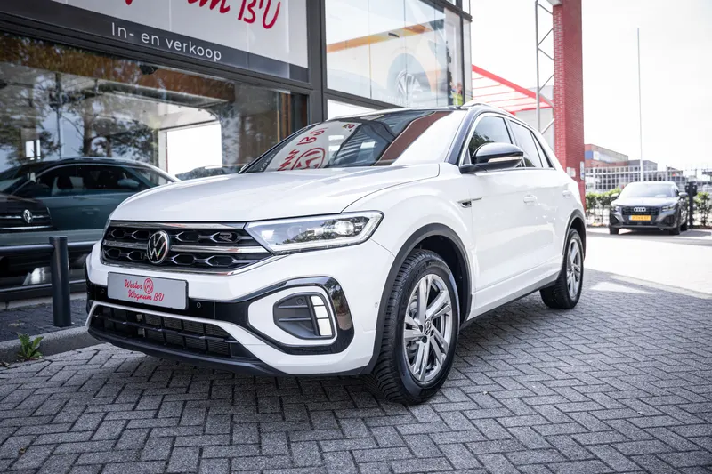 Volkswagen T-Roc (2023)