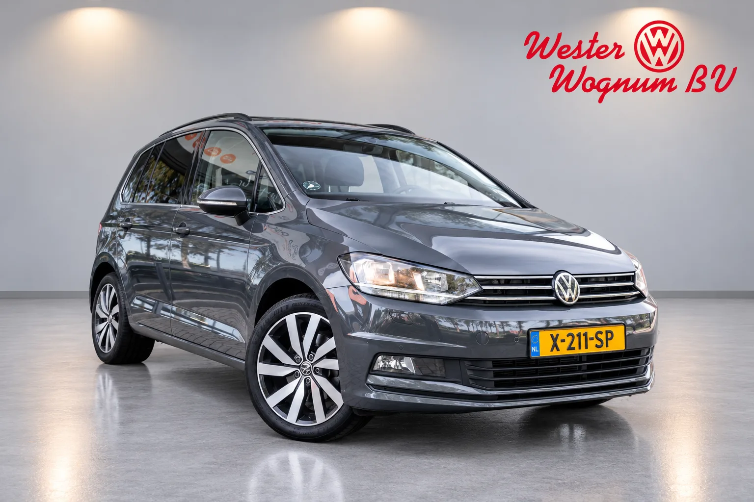 Volkswagen Touran (2020) — foto 1