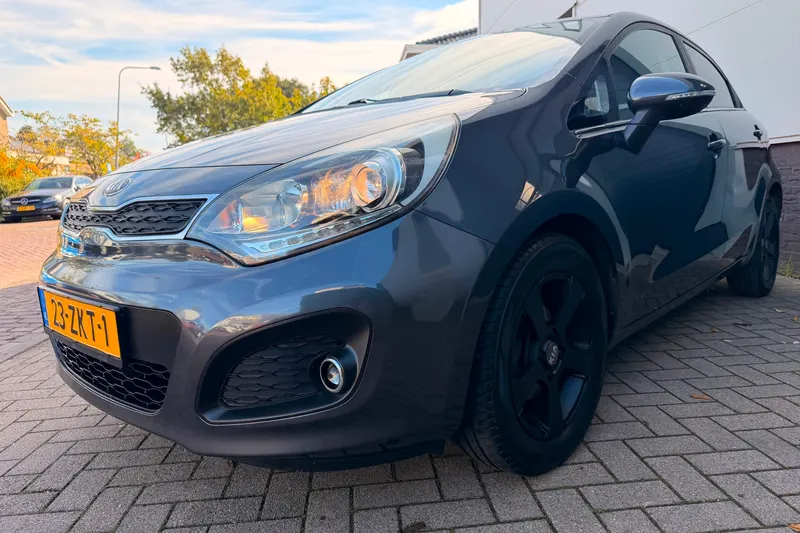Kia Rio (2013)