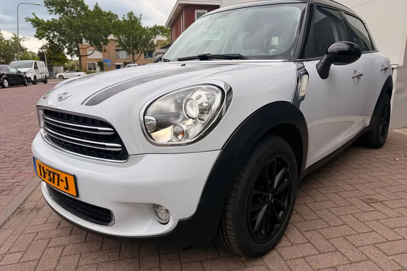MINI Countryman (2015)