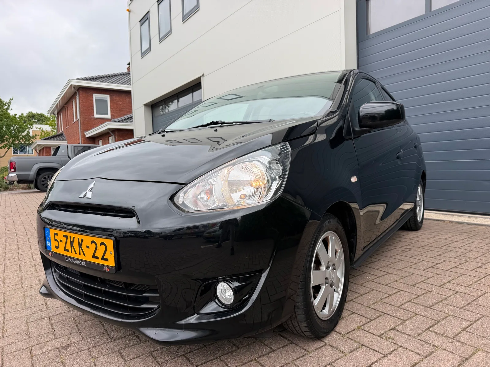 Mitsubishi Space Star (2015) — foto 1