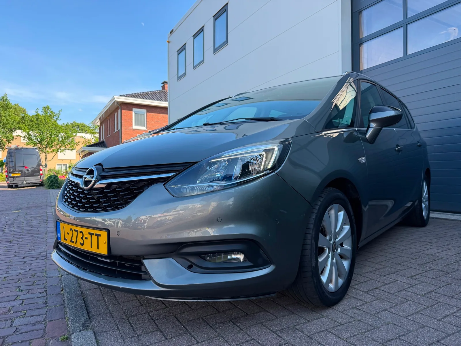 Opel Zafira (2018) — foto 1