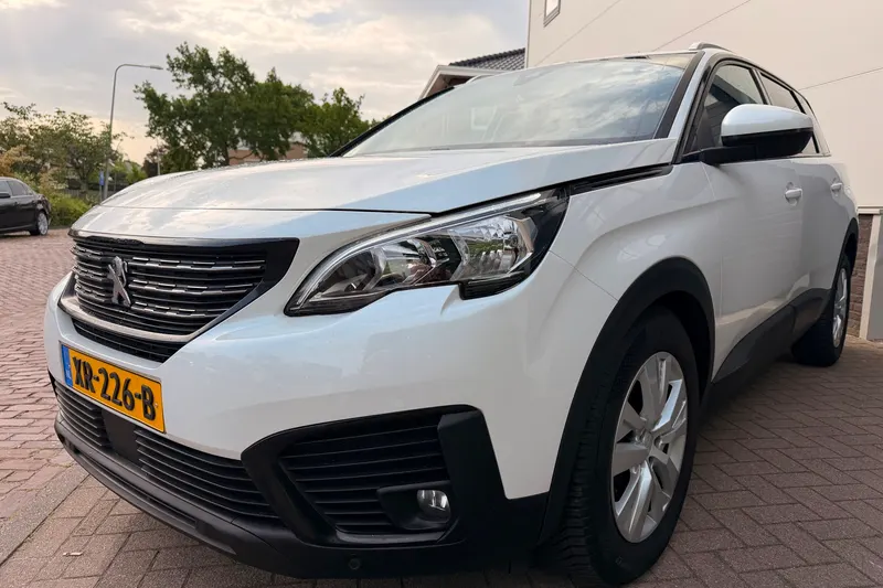 Peugeot 5008 (2019)