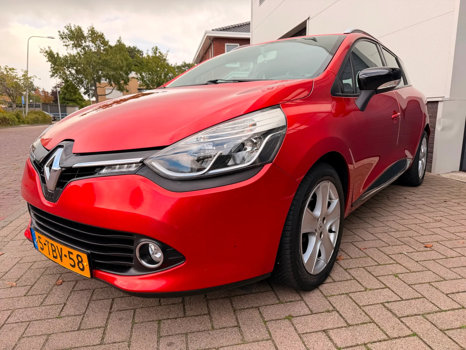 Renault Clio (2014) — foto 1