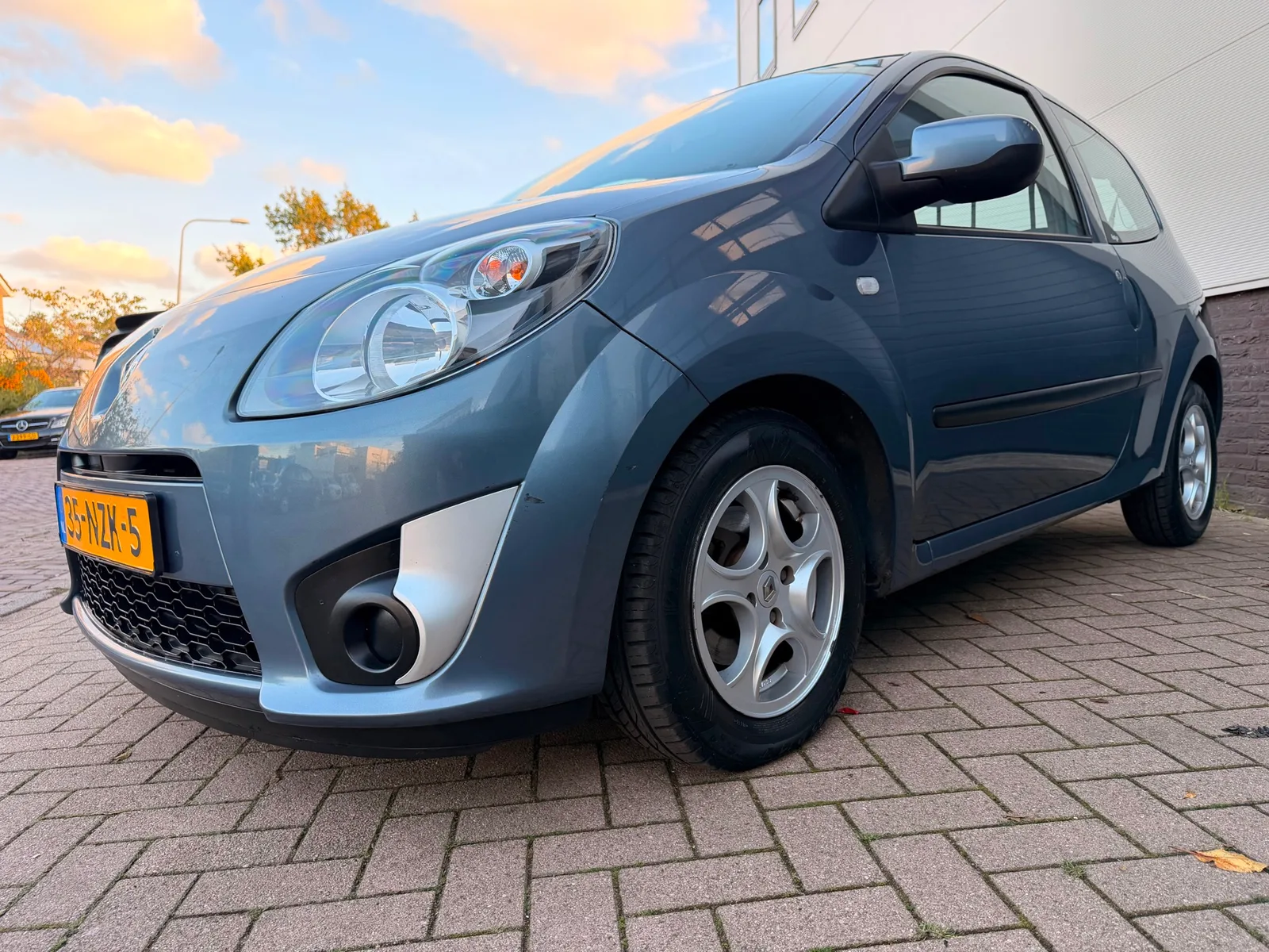 Renault Twingo (2011) — foto 1